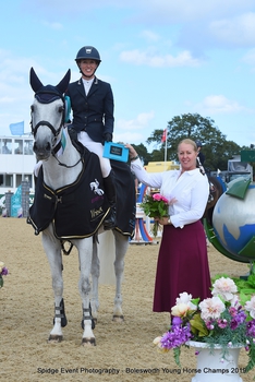Harriet Lifts the Lid at Bolesworth